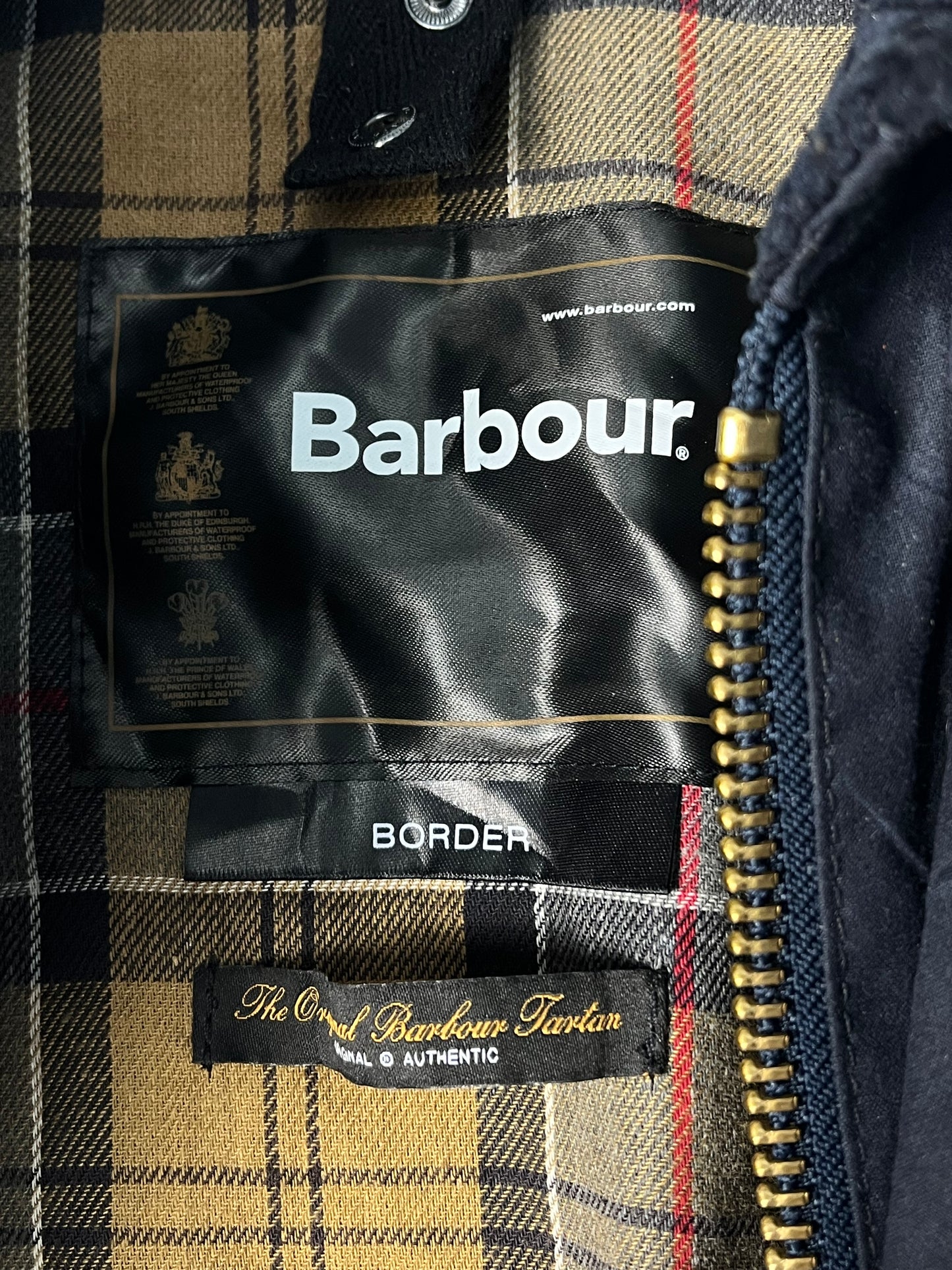 Barbour Border Wax Jacket – C34 (XS) – Modern