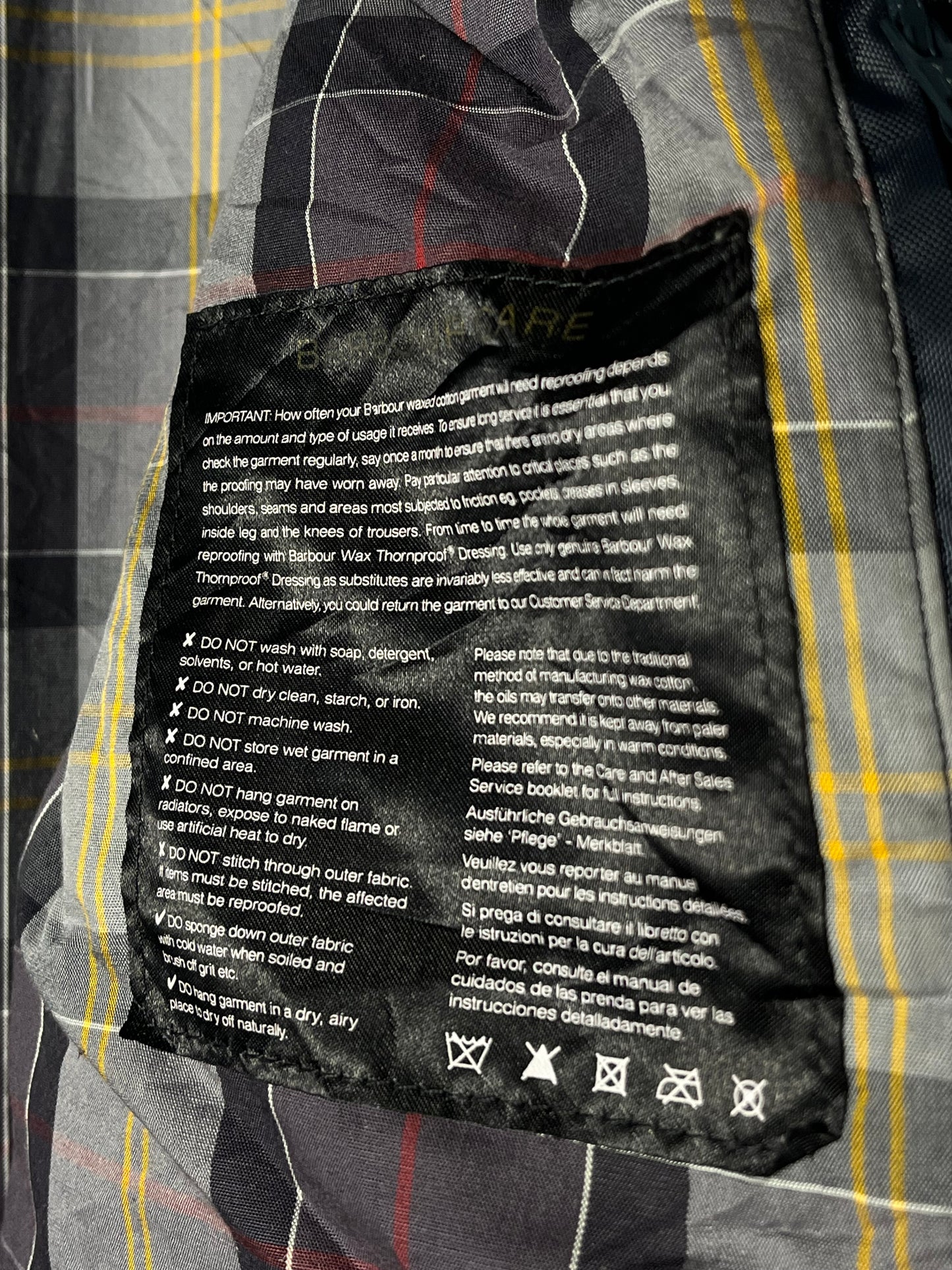 Barbour Aenium Wax Jacket – Navy Blue – UK 18 (Women)