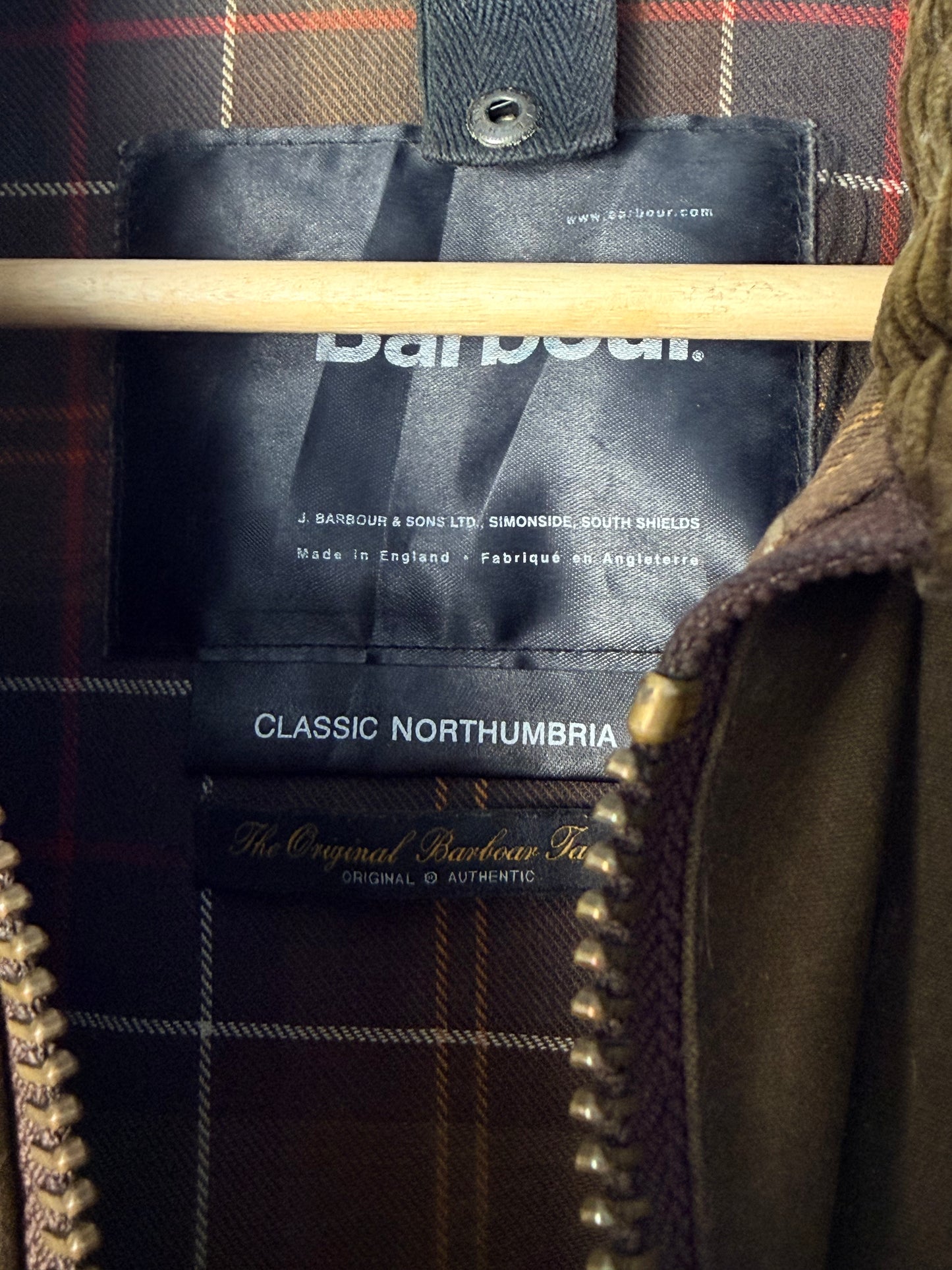 Barbour Classic Northumbria Wax Jacket – Olive – C40 / M