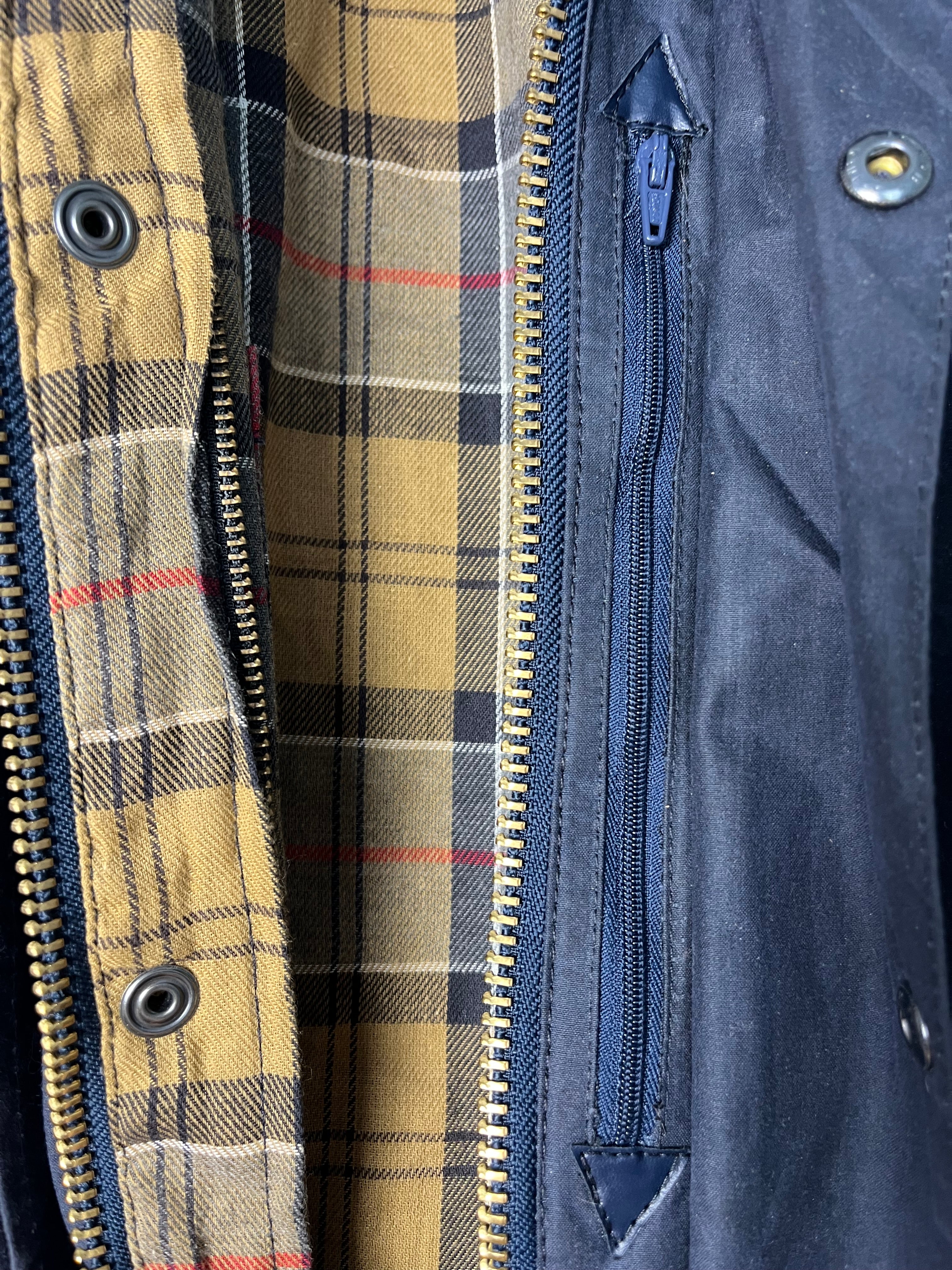 Barbour Border Wax Jacket – C34 (XS) – Modern – Draps Barcelona