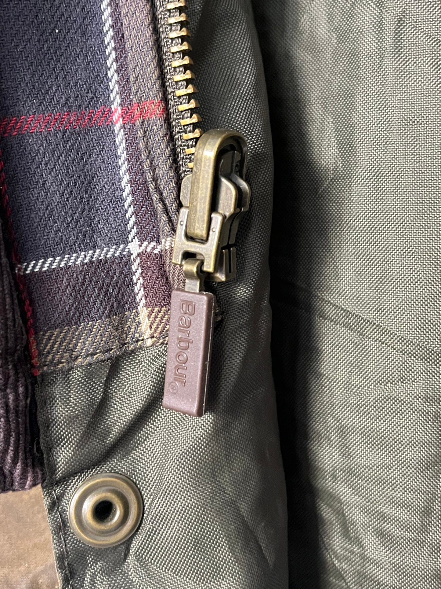 Barbour Ashby Wax Jacket – Olive (L)