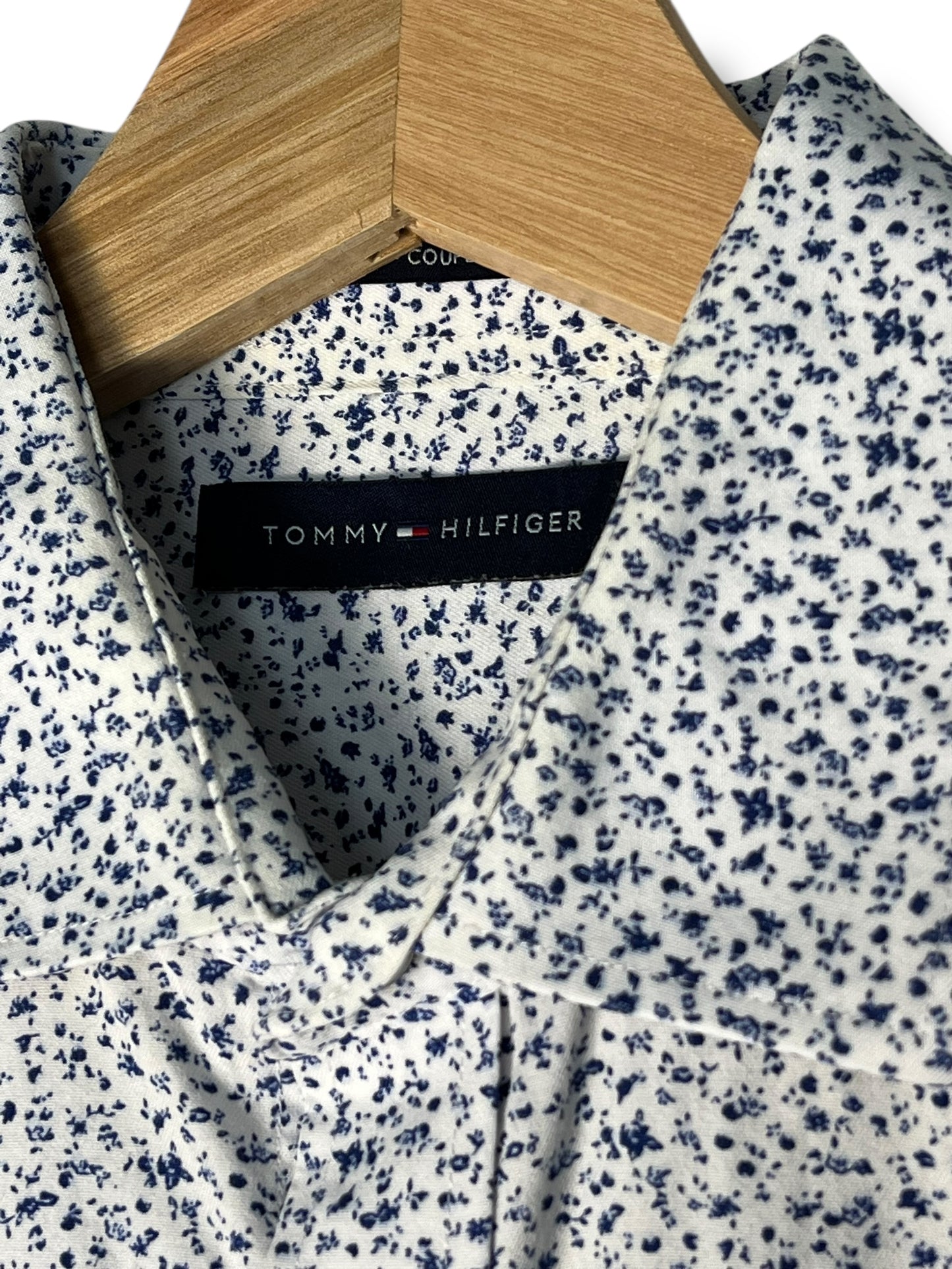 Tommy Hilfiger Shirt – White with Blue Floral Print – Slim Fit – S