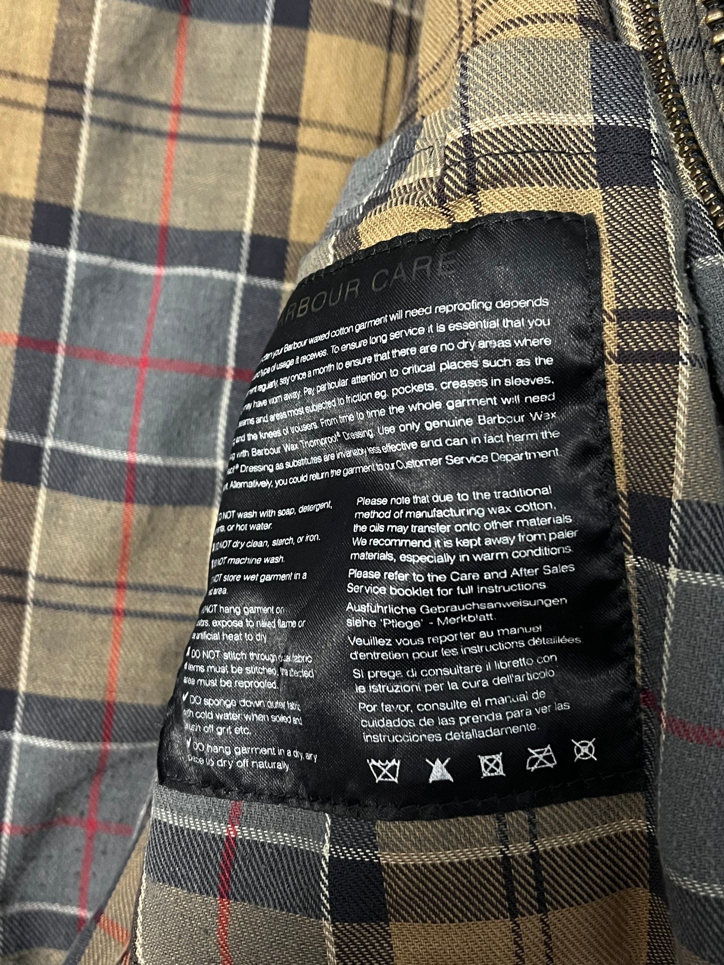 Barbour Ashby MWX0873BK91 – Vintage Black Wax Jacket (Size M)