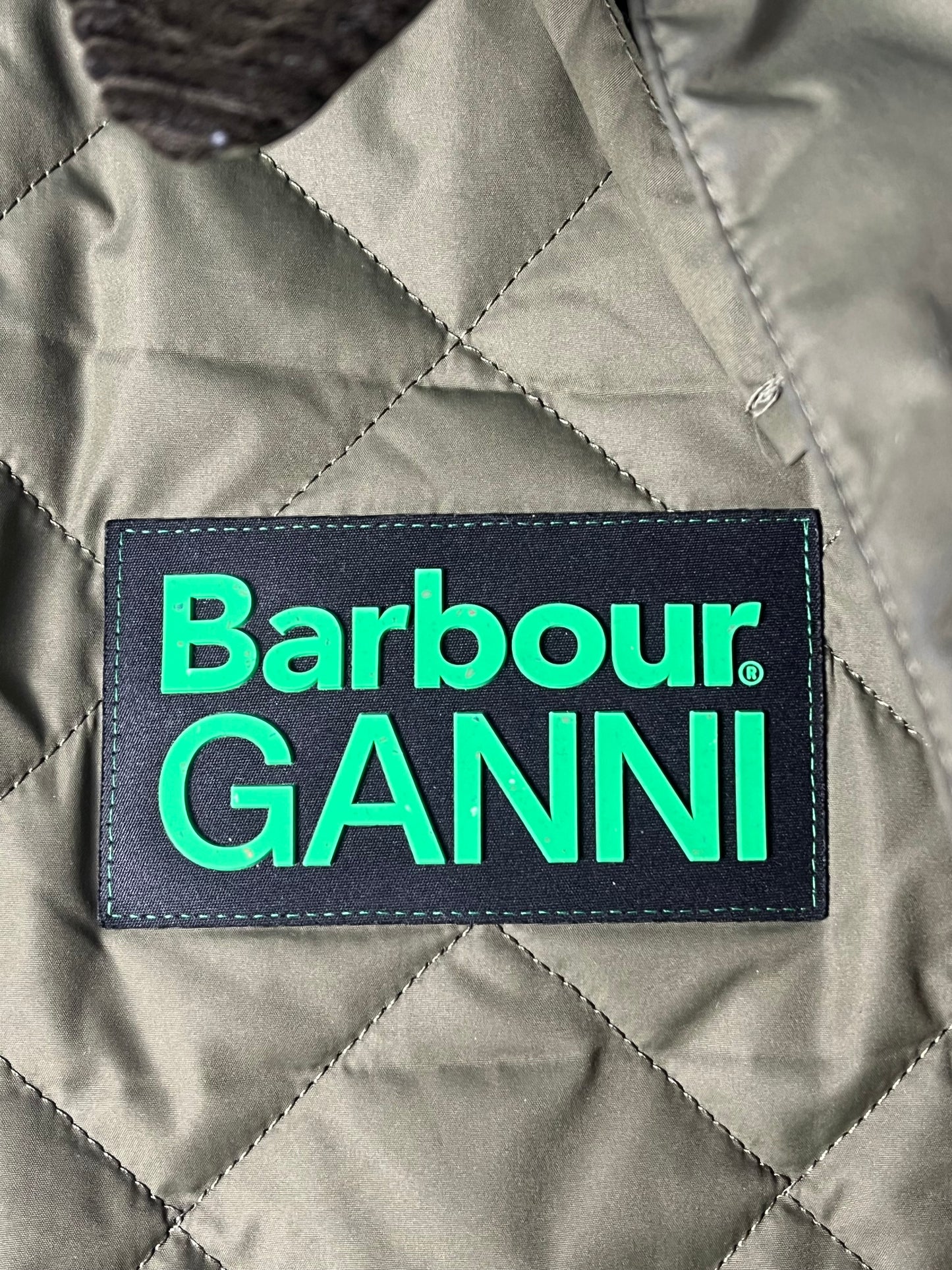 Lady Barbour x GANNI Quilted Burghley Coat – Olive – UK12