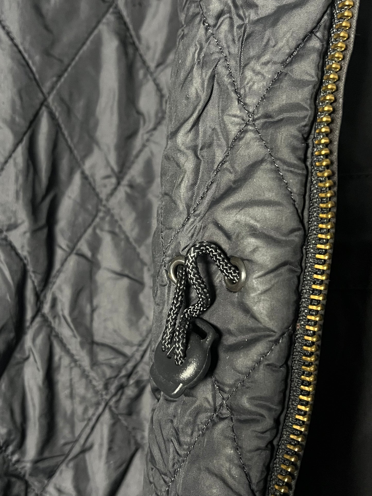 Barbour International Parka Waxed Cotton – Women’s UK16 – Black Selected by DRAPS.