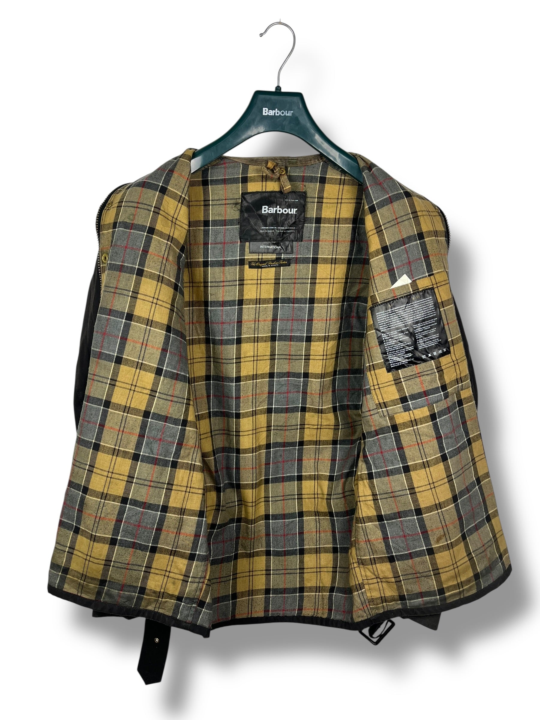 Barbour International Wax Jacket – Black – C34 (Small) – Draps