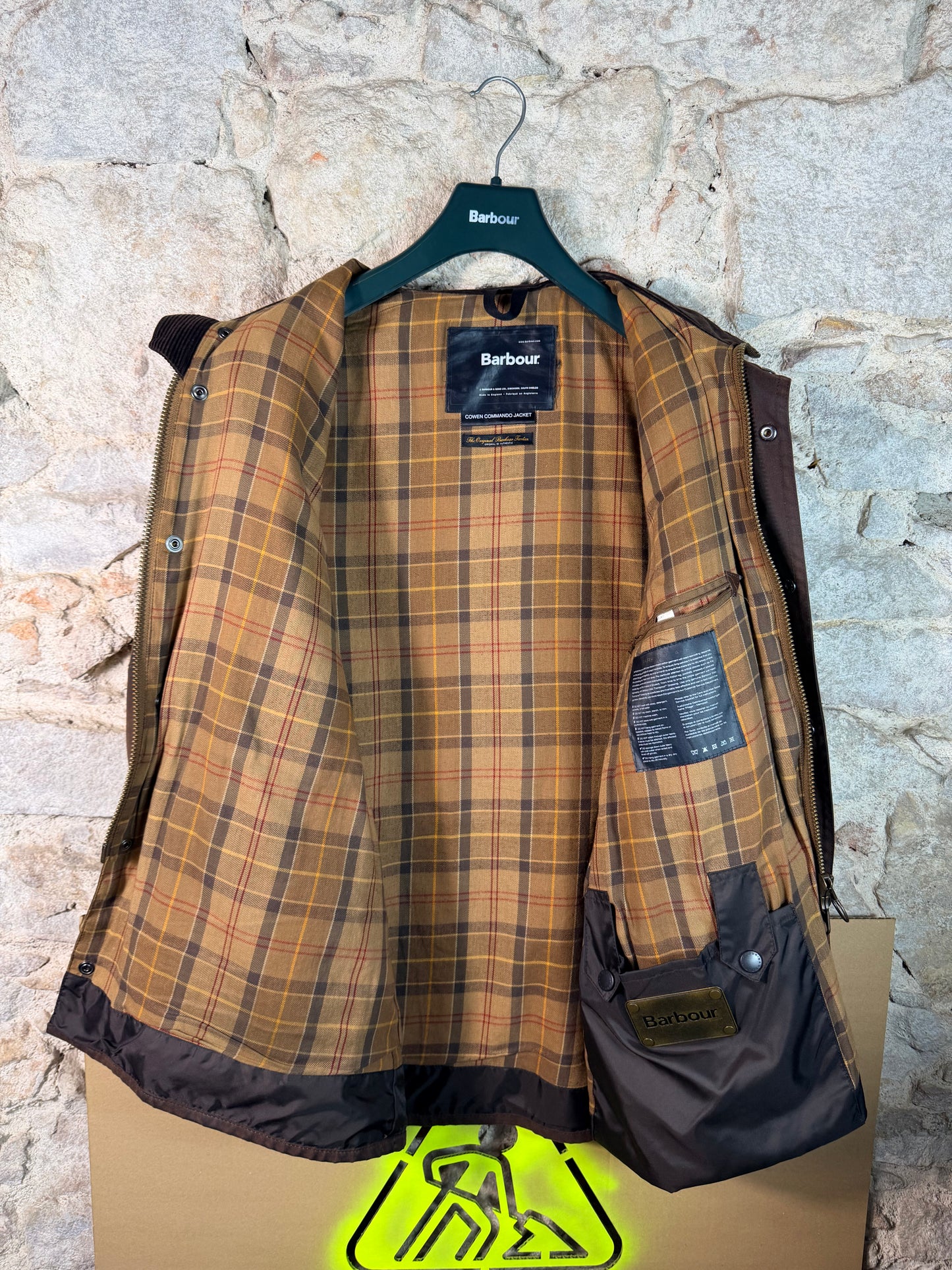 Rare Vintage Barbour Cowen Commando Wax Jacket Brown Rust C40 Large 2000s