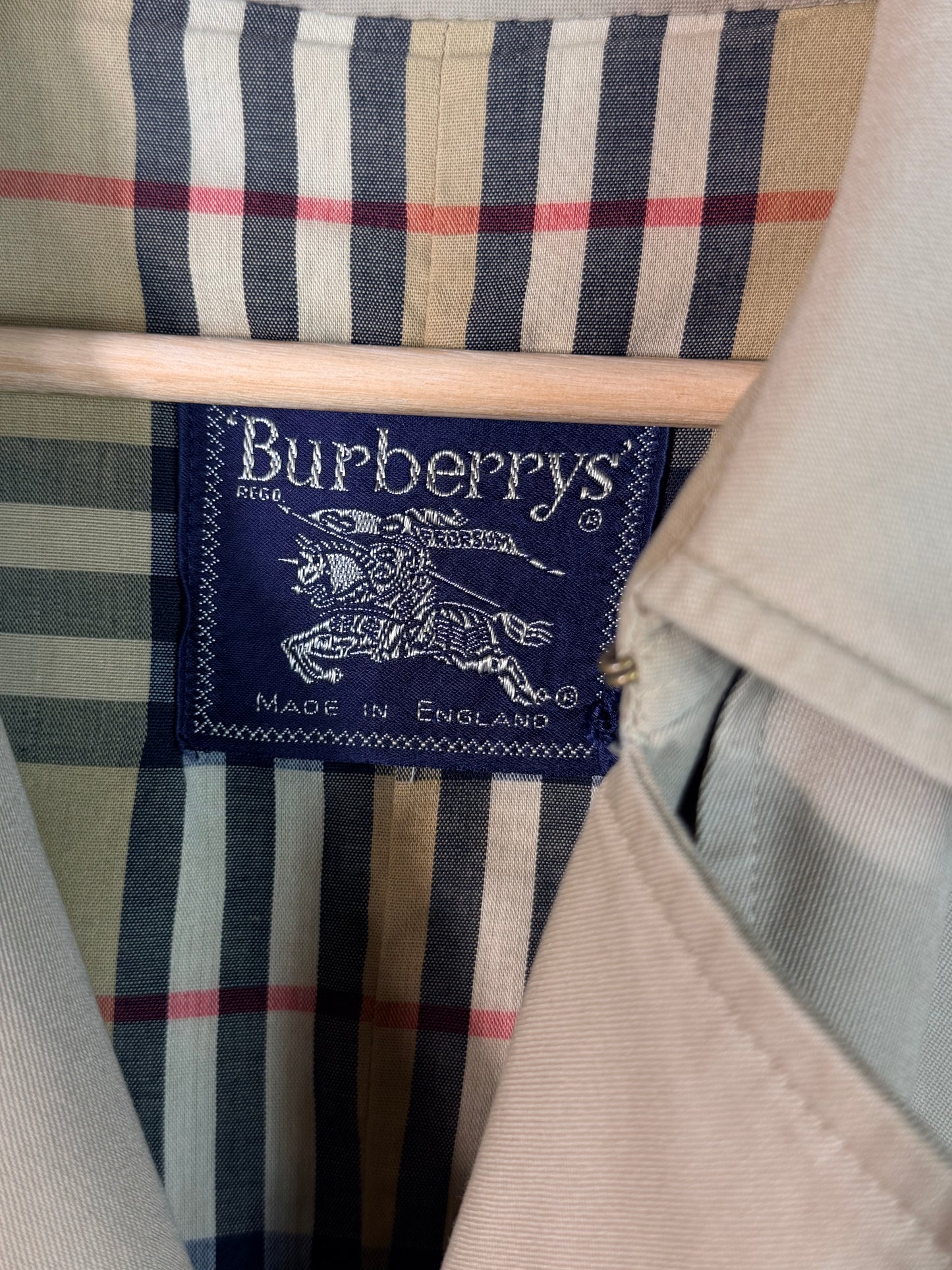 Burberrys’ Vintage Long Trench Coat – Women’s UK14 XL – Made in England