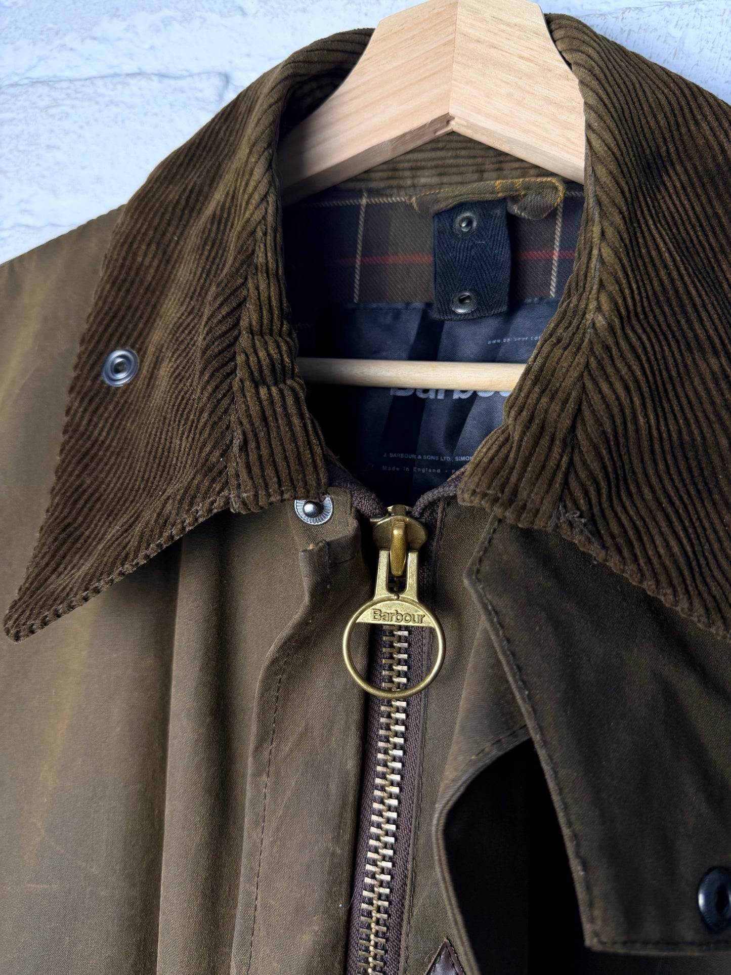 Barbour Classic Northumbria Wax Jacket – Olive – C40 / M