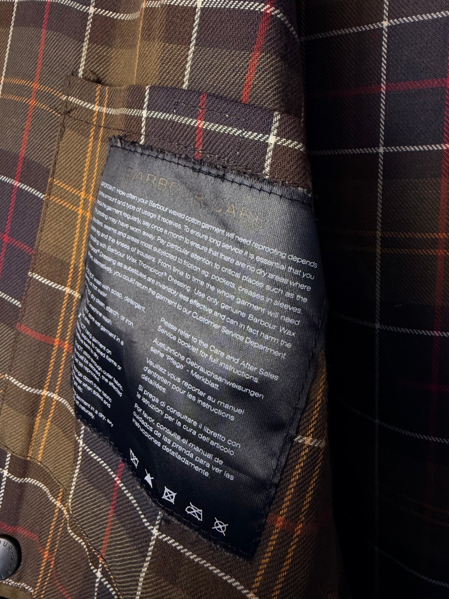 Barbour Classic Northumbria Wax Jacket – Olive – C40 / M
