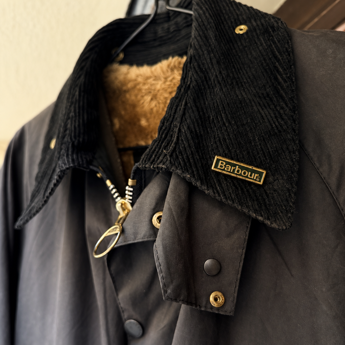 Vintage 1990s Barbour Pin – Gold-Tone & Green Enamel